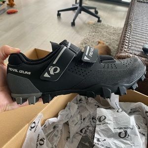 Pearl iZUMi Cycling Shoes